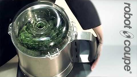 Robot Coupe - R 301 (chopped parsley)