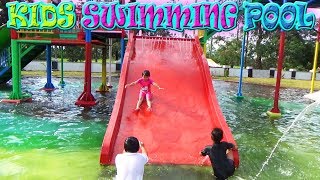 Bermain Perosotan Sepuasnya Di Kolam Renang , Kids Playing Water In The Swimming Pool