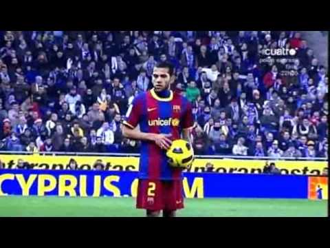 Iniesta es ovacionado por el Espanyol 18/12/10