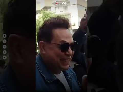 غير البلد دي يا ناس ملناش بنحبها ومنستناش حكيم يدلي بصوته في الانتخابات الرئاسية وسط فرحة جمهوره