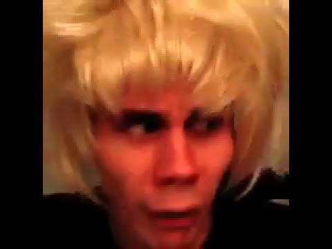 Чихнула. - YouTube