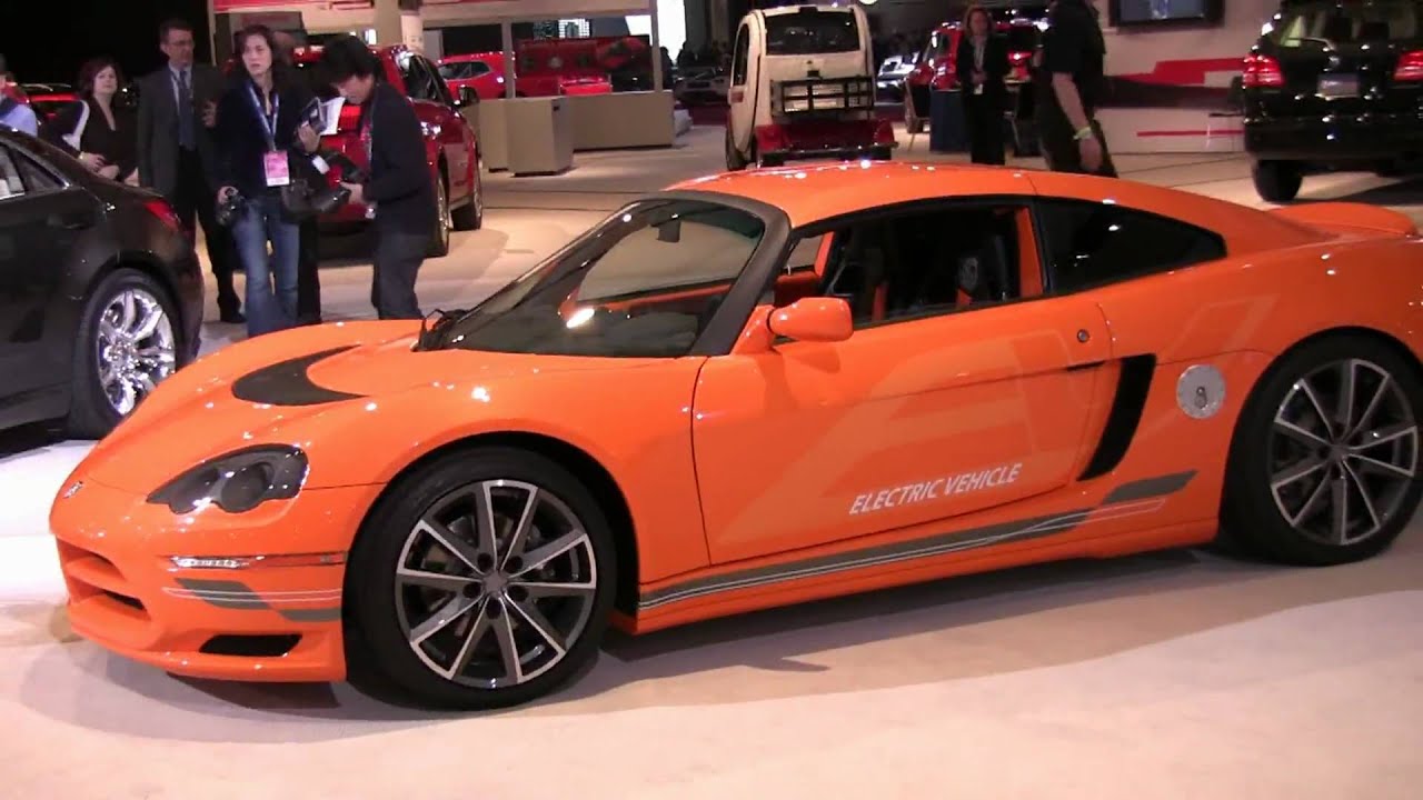 Chrysler 200C and Dodge Circuit EV in HD. Detroit Auto Show.