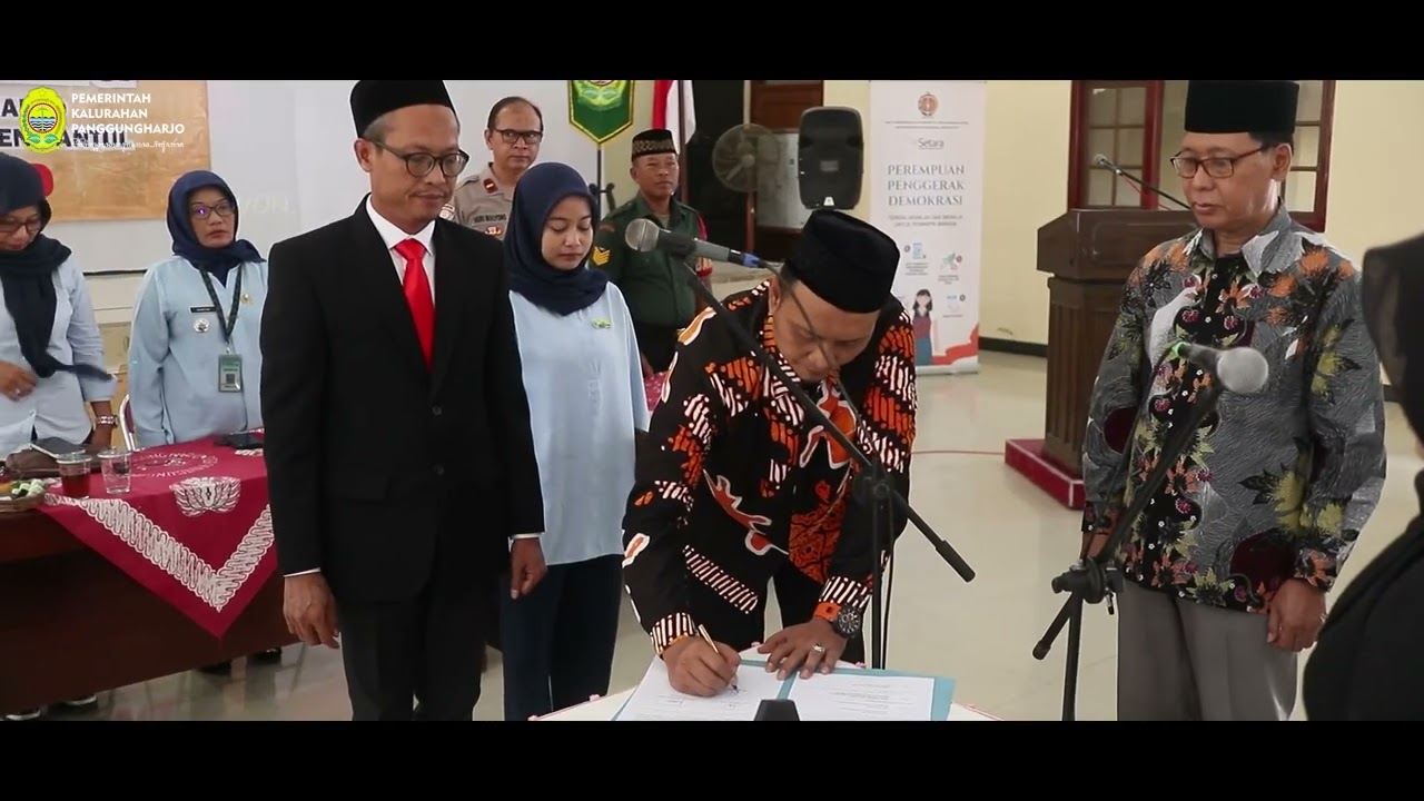 Pelantikan Dukuh Geneng Anik Asmoro Wati