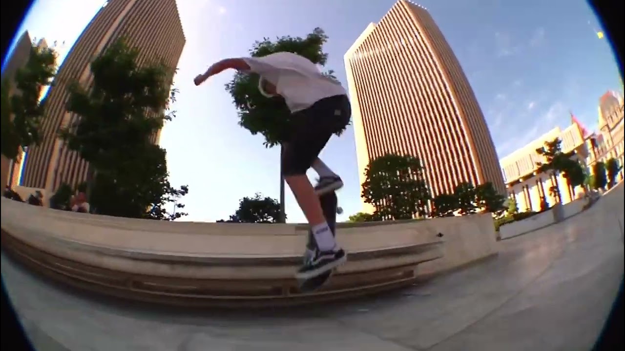 Cooper Qua Cepando na Rua | USA Skateboard Very Hard