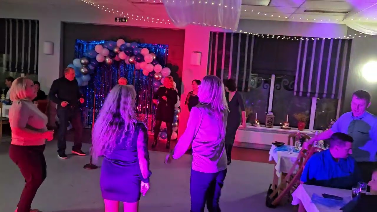 Pavel Elvis Pavlevský | Koběřice - (Let Me Be Your) Teddy Bear