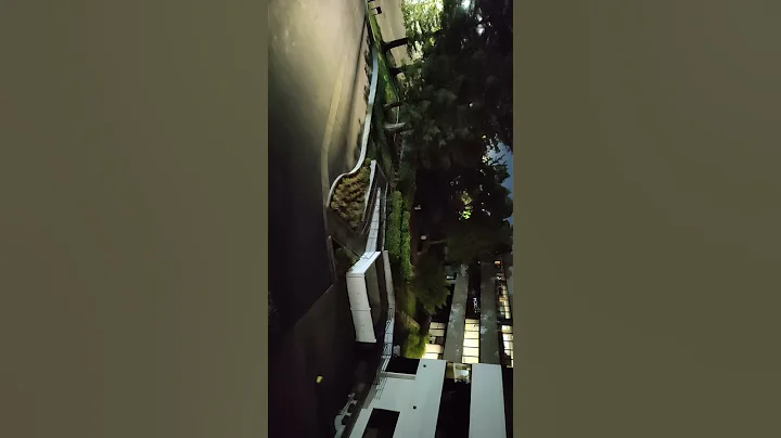 Nitecore EDC27 UHi On Its 3100 Lumens Turbo! (Sporting Dual UHi 20 LEDs, OLED Display!)