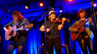 Video thumbnail of "Della Mae-The Way It Was Before The Drake Amherst 20230421"