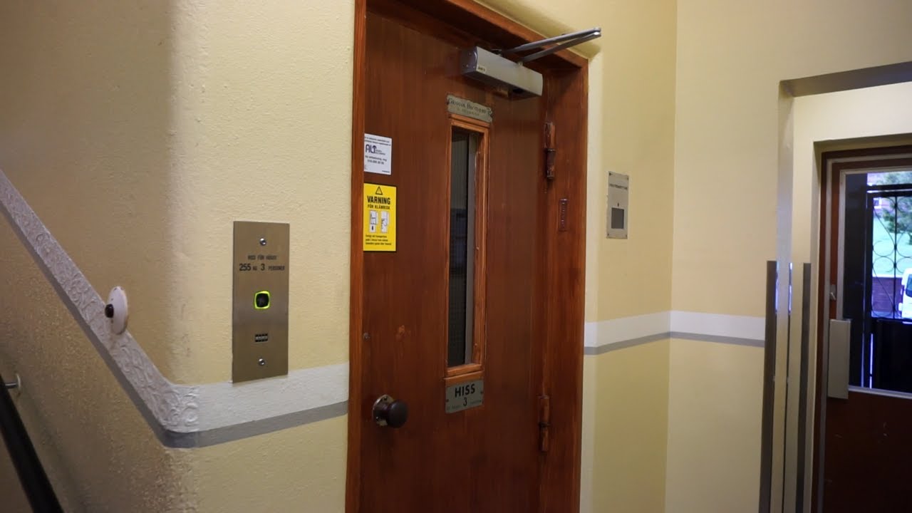 Play: Old Wooden Elevator, Hässleholm: a retrofitted lift with real engineering history