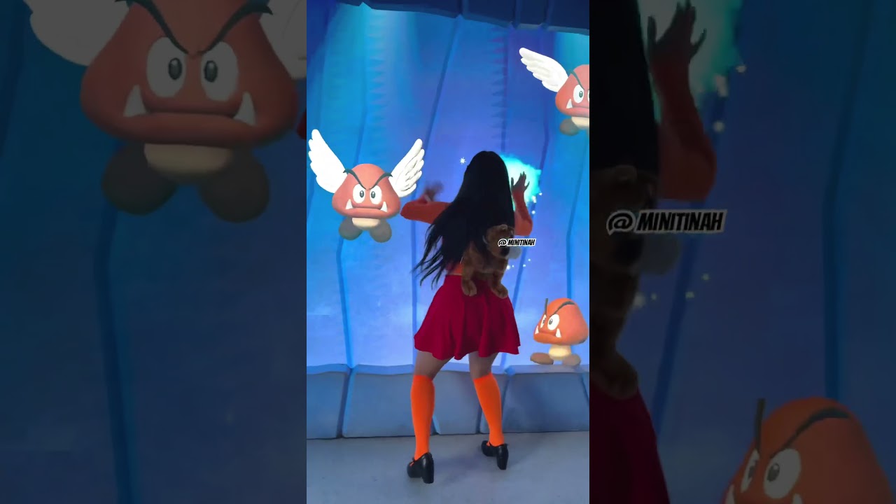 My favorite game at USH! #fyp #viral #foryou #cosplay #scoobydoo #universalstudios