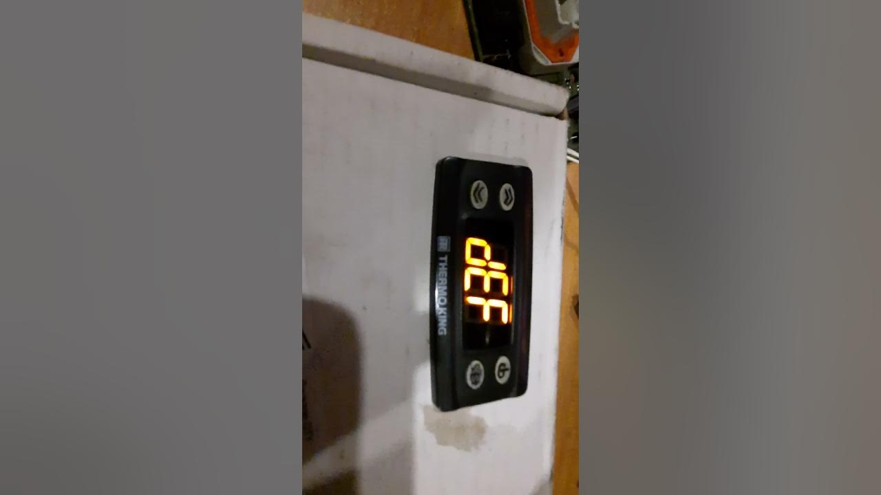 Ошибки рефрижератора занотти. Thermo king v200. пульт управления термокинг. термокинг v200 max ошибки. коды термокинг.
