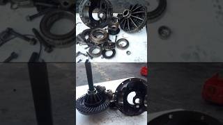 Differential components for isuzu NPR 2013 model. axel