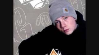 Miniatura de vídeo de "Pikku G - Älä ole vihainen"