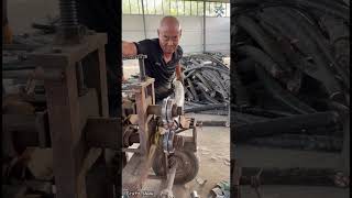 Dismantling scrap cables by machine is labor saving and highly efficient 💰🪛