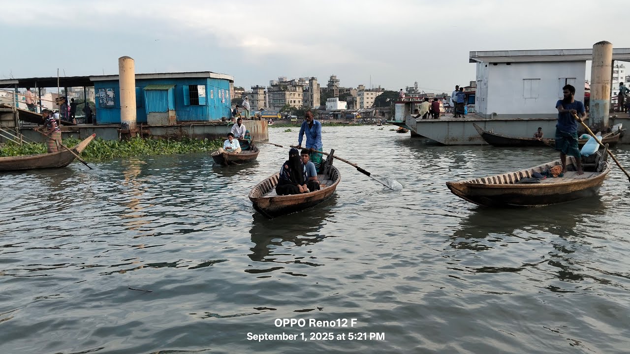 বুড়িগঙ্গা নদী থেকে লাইভ