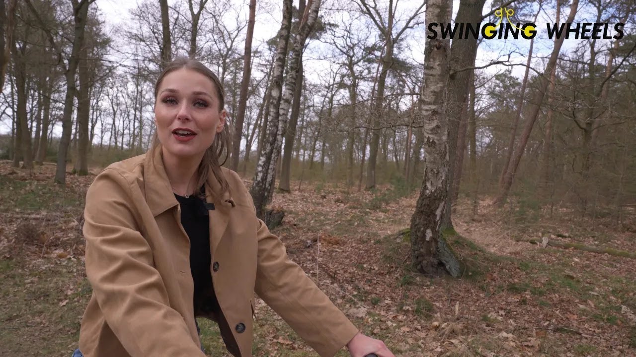 Cycling with the Double Twelves, the training wheels for adults from Swinging Wheels