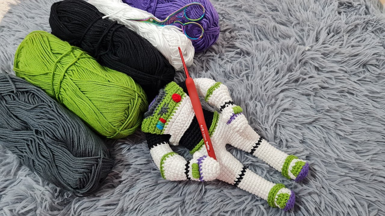 Como tejer los brazos y traje de Buzz LigthYear - Amigurumi a crochet disney TOY STORY