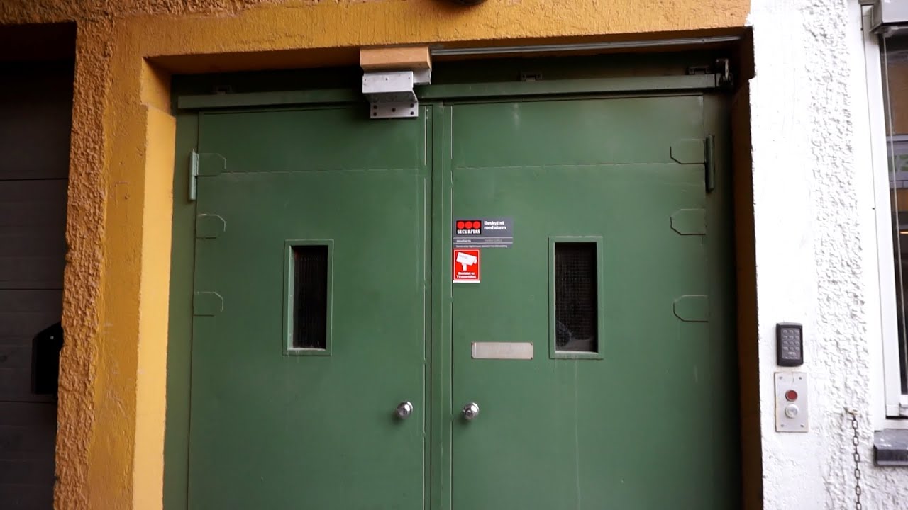 Three old Brødr. Reber (DEVE) hydraulic freight elevators @ Margarinfabrikken, Lillehammer, Norway