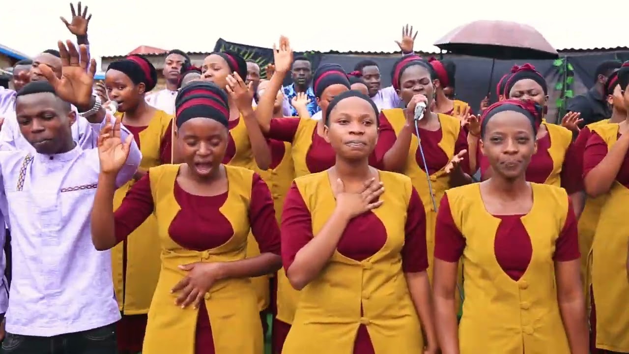 Watugaburiye Manu// Tuje kugushima // Uwiteka // By The Weeders Choir Live in Glory Up Concert