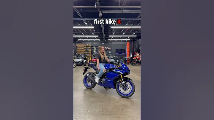 Her first bike was a ZX-6R ! #zx6r #ninja636