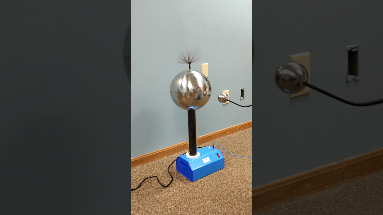 Hair Raising Demonstration for Van De Graff Generator YouTube