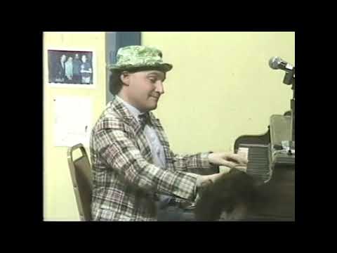 Uncle Floyd Show: Uncle Floyd plays piano for Hugo