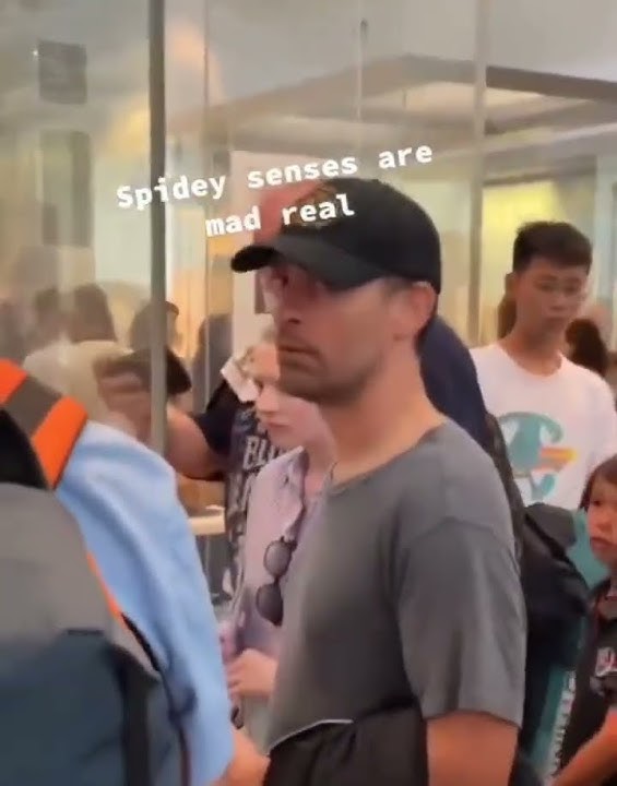 Tobey Maguire Has Real Life Spidey Sense 😂