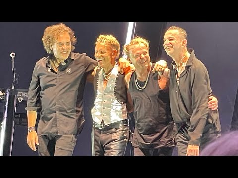 Depeche Mode - Never Let Me Down Again - Live Front Row - United Center - April 6Th 2023