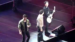 Burnin' Up - Jonas Brothers @ Movistar Arena Argentina 2024 (25.4.24)