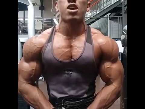 Khrisna Putra flexing - YouTube