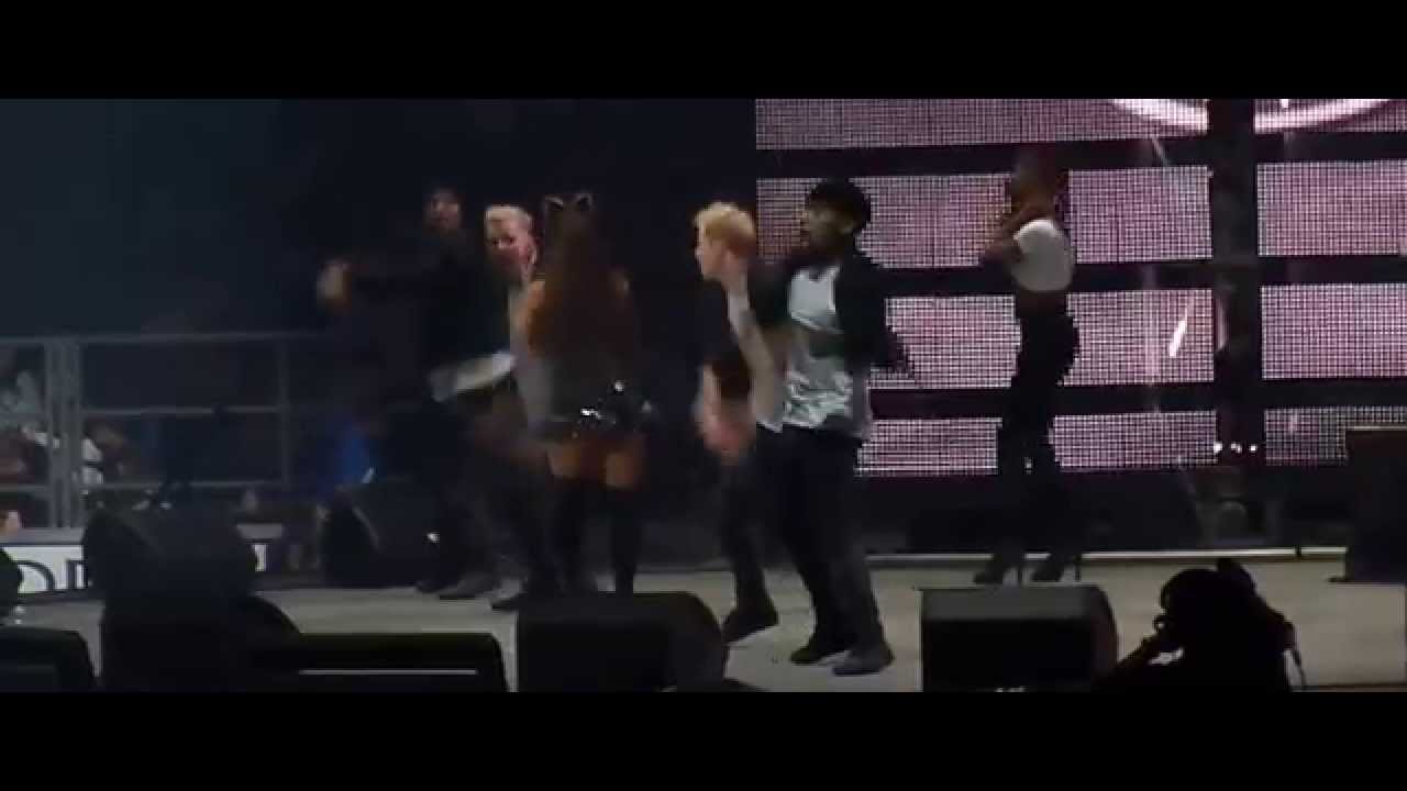 Ariana Grande - BREAK FREE & PROBLEM (Live at Houston Rodeo)
