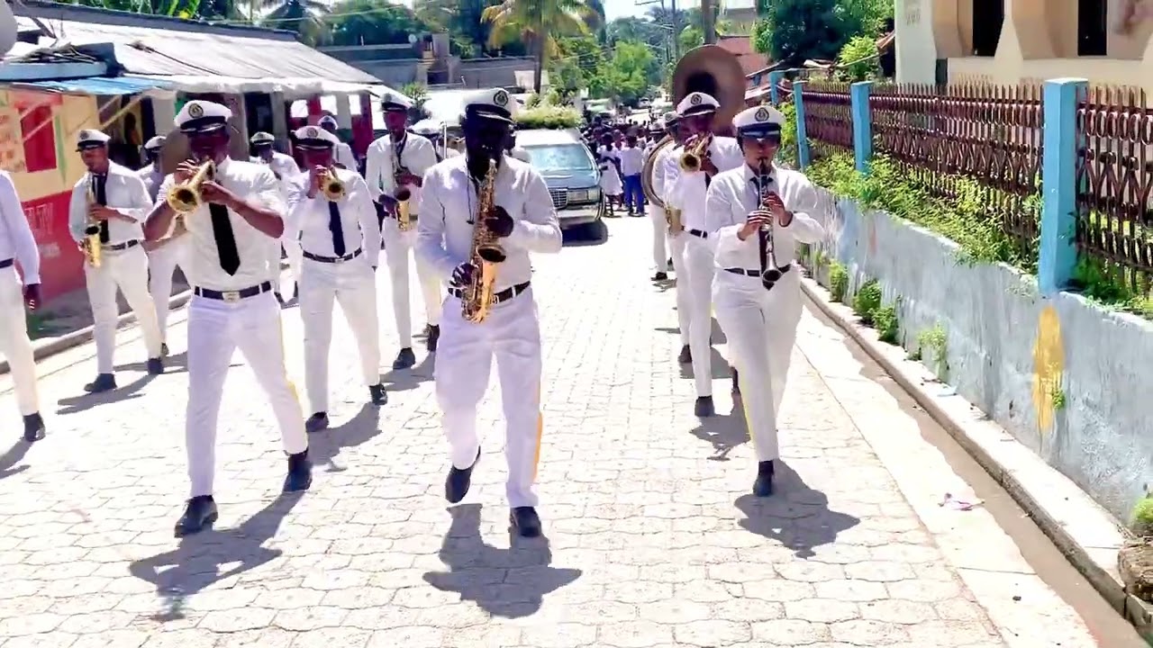 Introduction Hôtel California dans le monde à l’aise/#fanfare les généraux/mirebalais#Nick’son sax