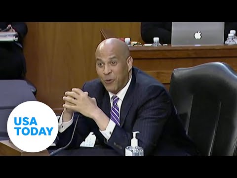 Ketanji Brown Jackson gets encouraging words from Sen. Cory Booker | USA TODAY