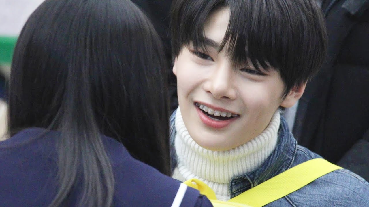 180128 스트레이 키즈(Stray Kids) 팬을 그윽하게 바라보는 정인(Jeongin) [코엑스 팬사인회] 4K 직캠 by 비몽