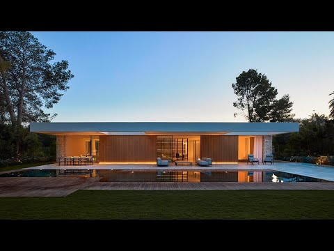 MODERN HOUSE WITH POOL | La Cañada House by Ramon Esteve Estudio