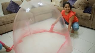 أكبر فقاعة سلايم شفا دخلت في  فقاعة السلايم !! SHFA'S GIANT SLIME BUBBLE !!