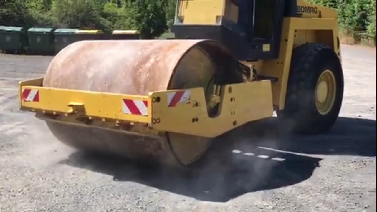 (3621) Bomag BW 213 D-2 Walzenzug