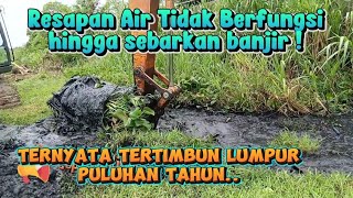 Resapan Air Tidak Berfungsi Karena Tertimbun Lumpur Hitam Puluhan Tahun Hingga Sebabkan Banjir