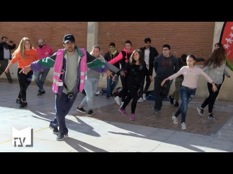 Vídeo: Com Celebrar El Dia De La Infància