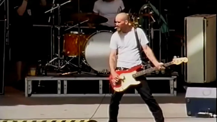 Queens of the Stone Age - Feel Good + Quick and to...