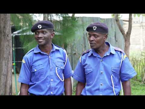 Wanafunzi Wa Chuo Kikuu Kulaghaiwa B