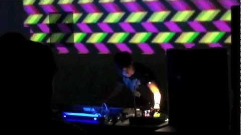 Diva of Chiptune WET MANGO! and TRASH80 as VJ - OBSOLETE Event in LA