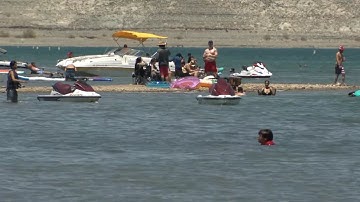 ‘It’s dropping fast’: Lake Mead visitors notice low water levels over Fourth of July weekend