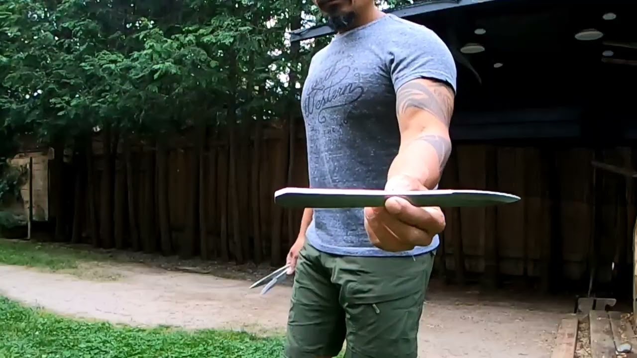 No spin knife throwing. Flow exercise.