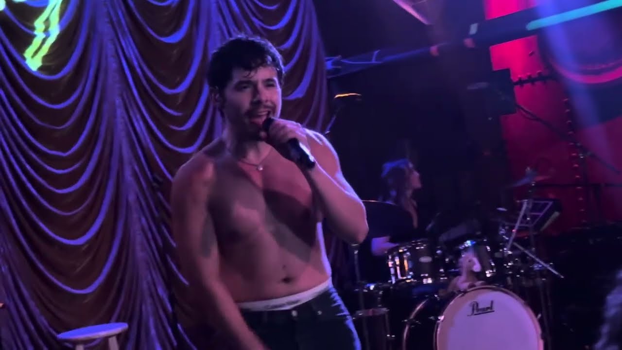 David Archuleta - Crush.                                                (The Fillmore, PA / Oct 17)