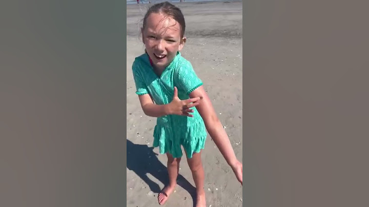 GENIUS MOM HACK FIND for SUNSCREEN☀️#momhacks #trending #viral #summerhacks #summer #momlife #shorts
