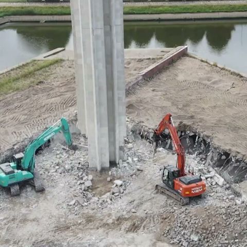 Demolition of Soviet Army monument continues in Riga's Uzvaras park