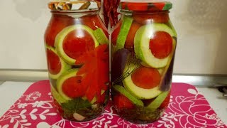 видео Вкусные маринованные огурчики, помидоры и кабачки