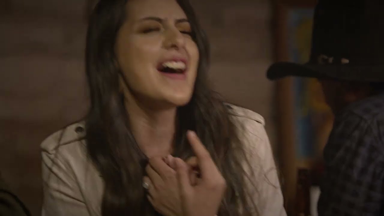 Angelica Gallegos - La Media Vuelta (Video Musical)