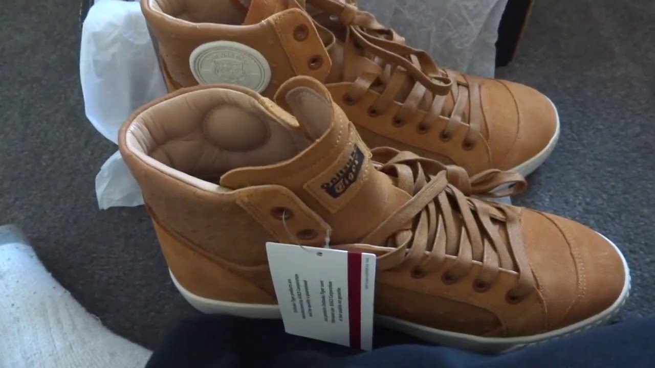asics sneaker boot