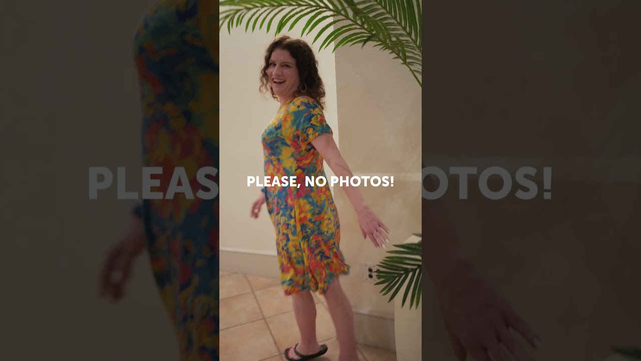 Boutique owners by trade, divas at heart! #LuLaRoe #boutiqueowners #womensclothing #fashion